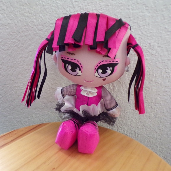 Monster High Stylized Draculaura Plush - Picture 1 of 2